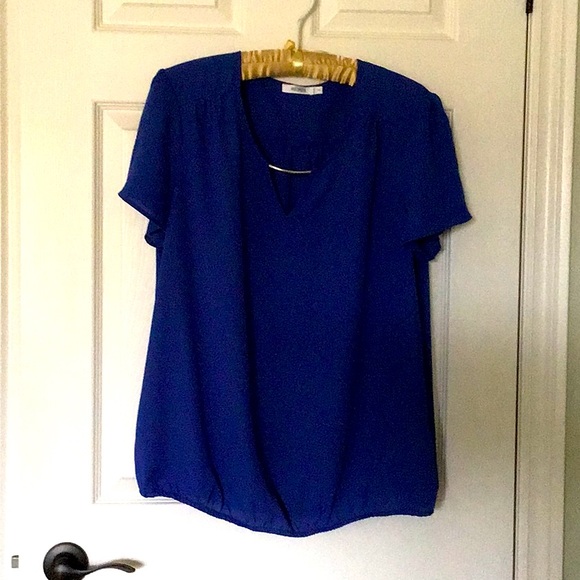 Woman’s royal blue blouse - Picture 1 of 6